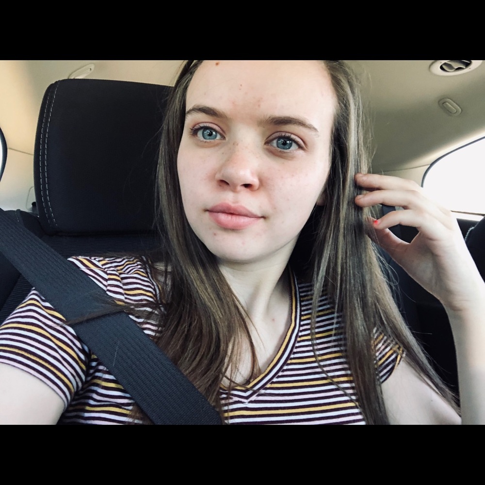 Meet your Posher, Adison